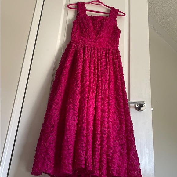 Gorgeous evening dress - Picture 2 of 5